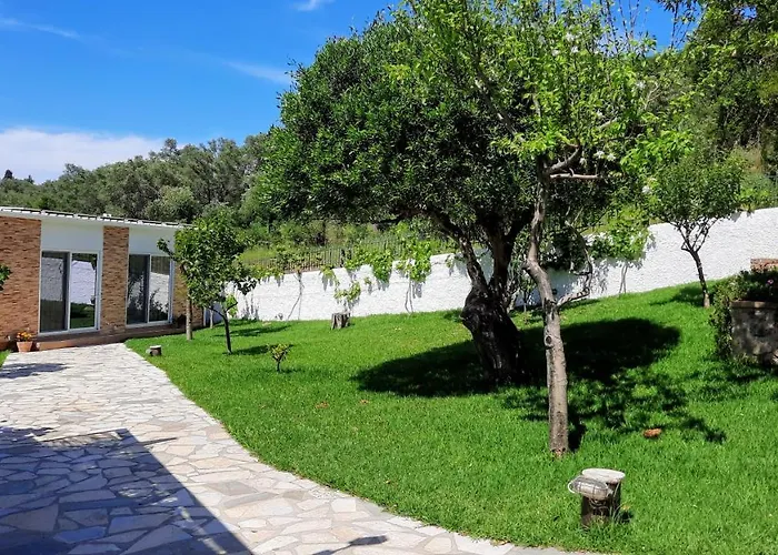 villa claire corfu * Achílleion