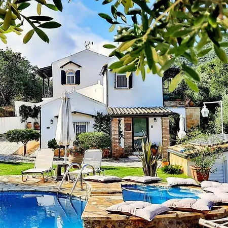 빌라 Villa Claire Corfu Private Pool Villa On 10000 Sqm *