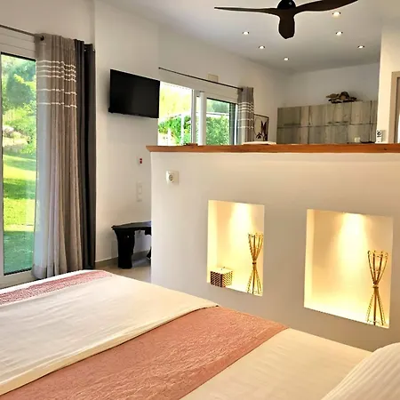 Villa Claire Corfu Private Pool Villa On 10000 Sqm ヴィラ Achílleion