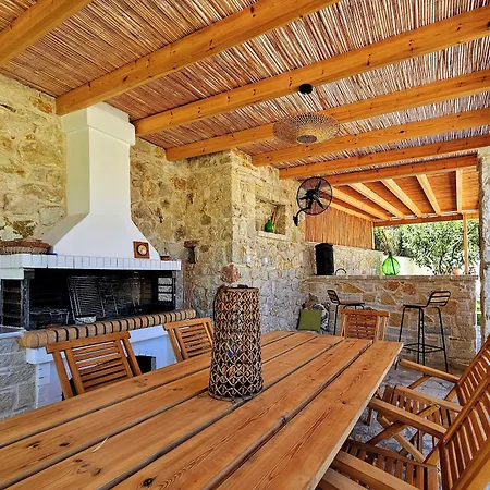 Villa Claire Corfu - 10-Acre Private Pool Villa With Guesthouse * Achílleion